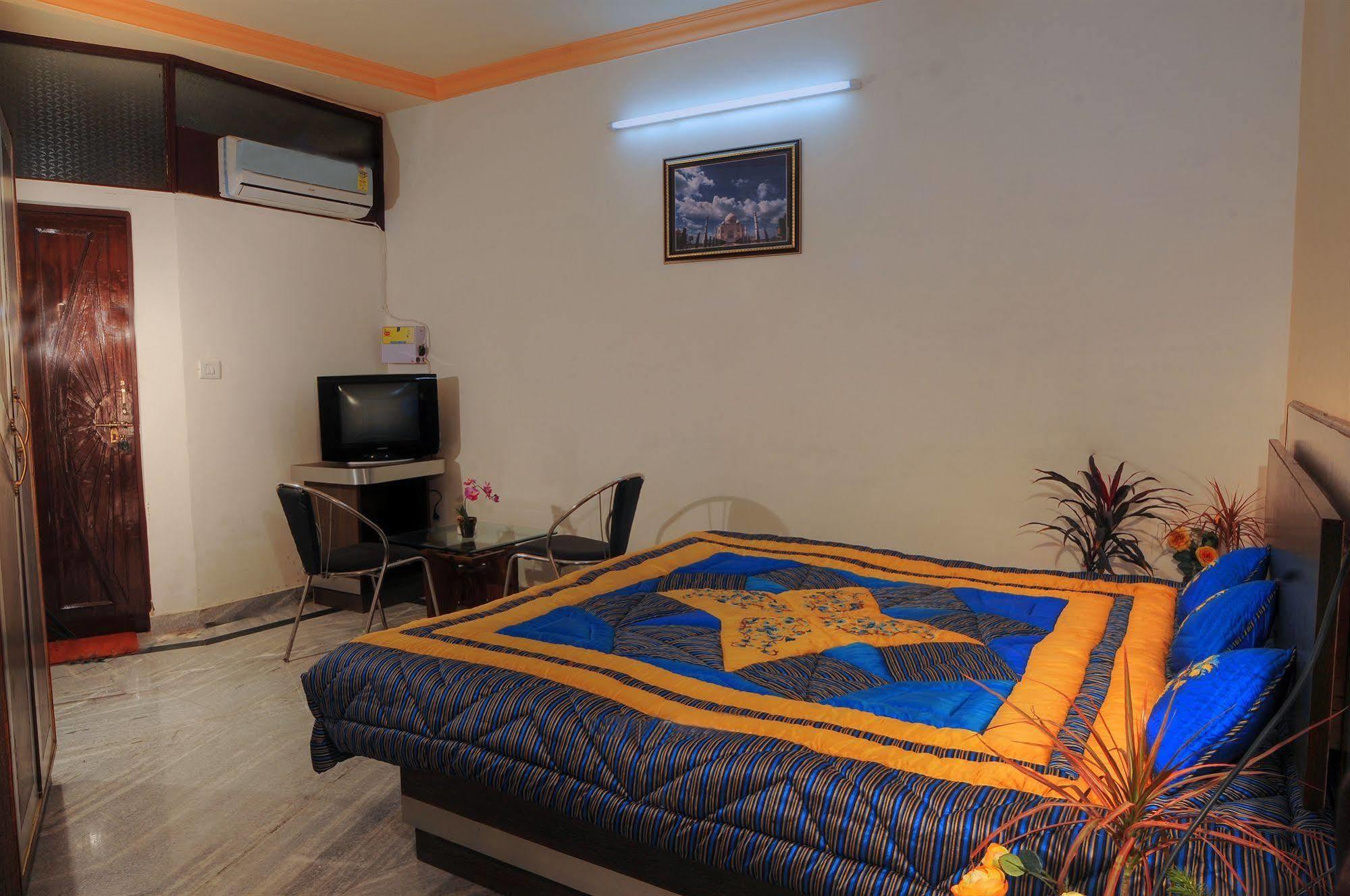 Hotel Fabexpress Alpine à Agra  Extérieur photo